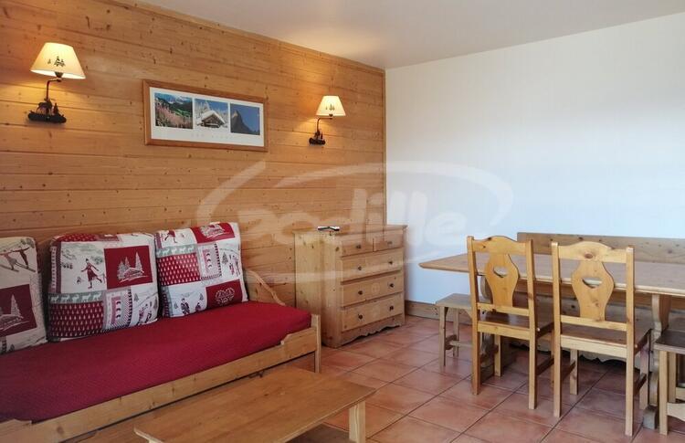 Location / Praloup 1500 3 pièces  / PRA ROUSTAN Location / Praloup 1500 3 pièces  / PRA ROUSTAN