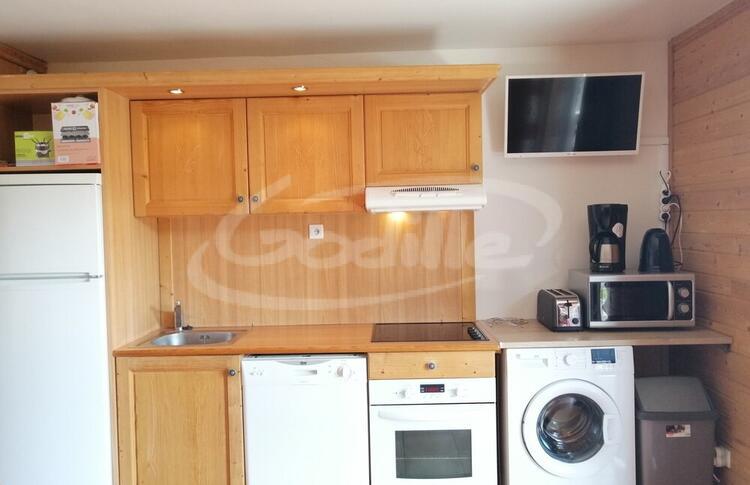 Location / Praloup 1500 3 pièces  / PRA ROUSTAN Location / Praloup 1500 3 pièces  / PRA ROUSTAN