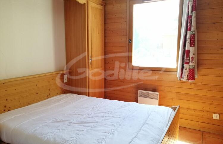 Location / Praloup 1500 3 pièces  / PRA ROUSTAN Location / Praloup 1500 3 pièces  / PRA ROUSTAN