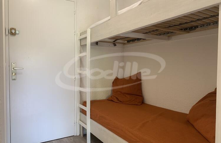 Location / Praloup 1600 Studio  / CHAMBEYRON Location / Praloup 1600 Studio  / CHAMBEYRON