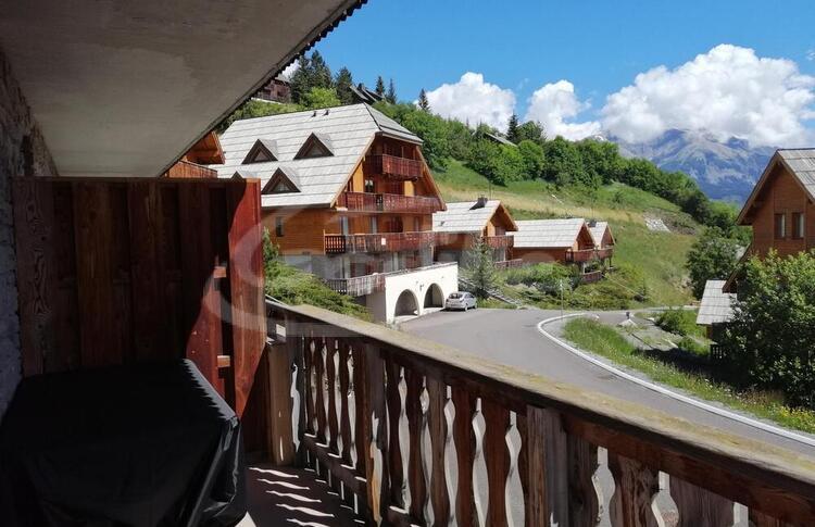 Location / Praloup 1500 3 pièces  / PRA ROUSTAN Location / Praloup 1500 3 pièces  / PRA ROUSTAN