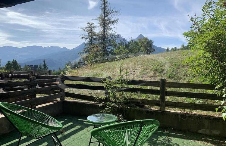 Location / Praloup 1600 Studio  / CHAMBEYRON Location / Praloup 1600 Studio  / CHAMBEYRON