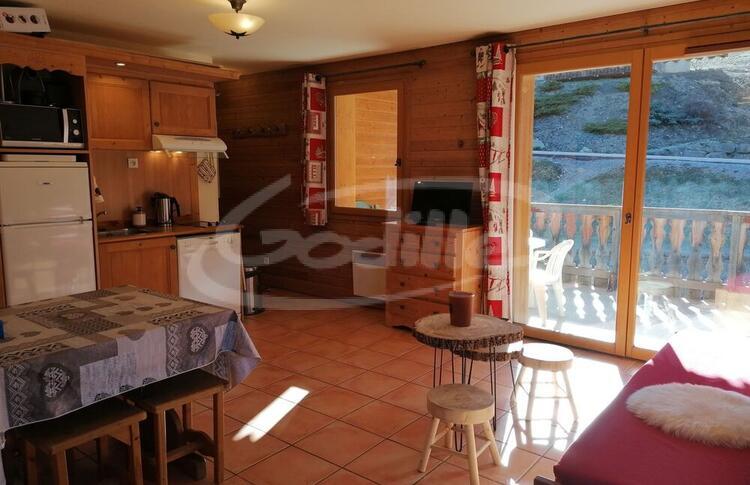 Location / Praloup 1500 Studio  / PRA ROUSTAN Location / Praloup 1500 Studio  / PRA ROUSTAN