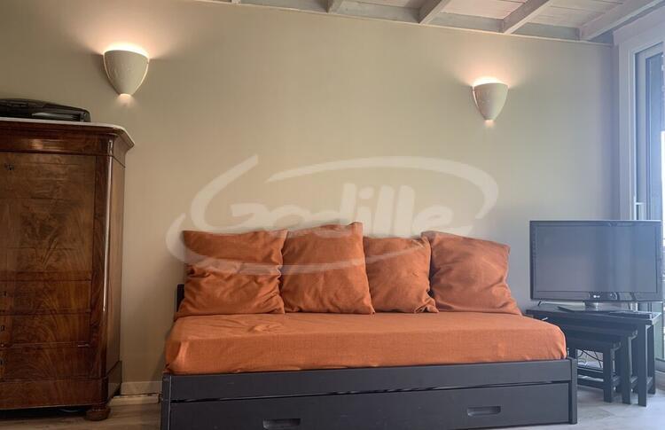 Location / Praloup 1600 Studio  / CHAMBEYRON Location / Praloup 1600 Studio  / CHAMBEYRON