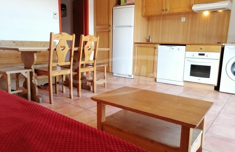 Location / Praloup 1500 3 pièces  / PRA ROUSTAN Location / Praloup 1500 3 pièces  / PRA ROUSTAN