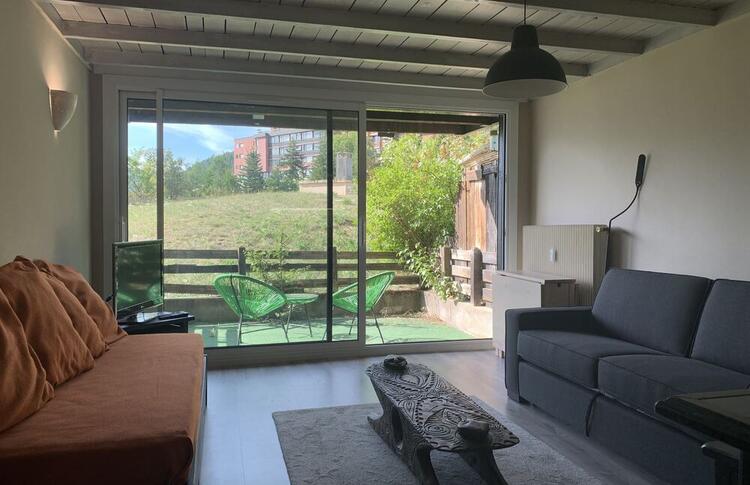 Location / Praloup 1600 Studio  / CHAMBEYRON Location / Praloup 1600 Studio  / CHAMBEYRON