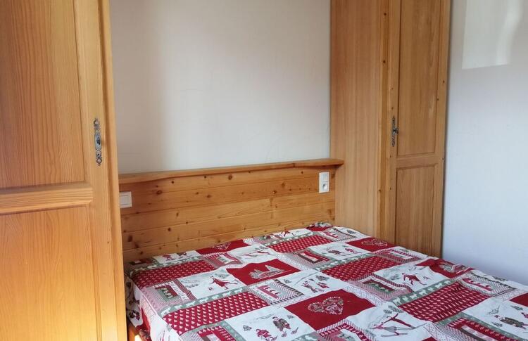 Location / Praloup 1500 3 pièces  / PRA ROUSTAN Location / Praloup 1500 3 pièces  / PRA ROUSTAN