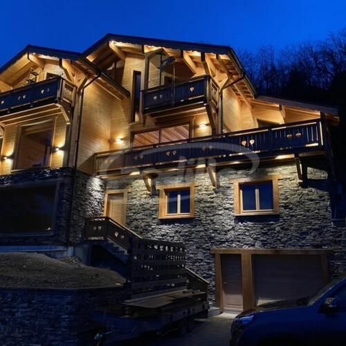 CHALET LA GROTTE DE L'OURS CHALET LA GROTTE DE L'OURS