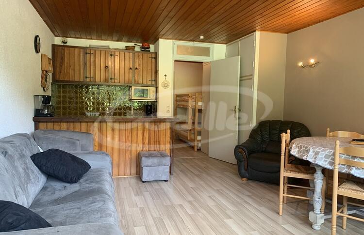 Location / Praloup 1600 Studio  / LE PORTILLO Location / Praloup 1600 Studio  / LE PORTILLO