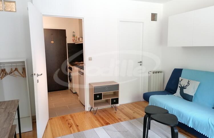 Vente / Praloup 1500 Studio  Vente / Praloup 1500 Studio