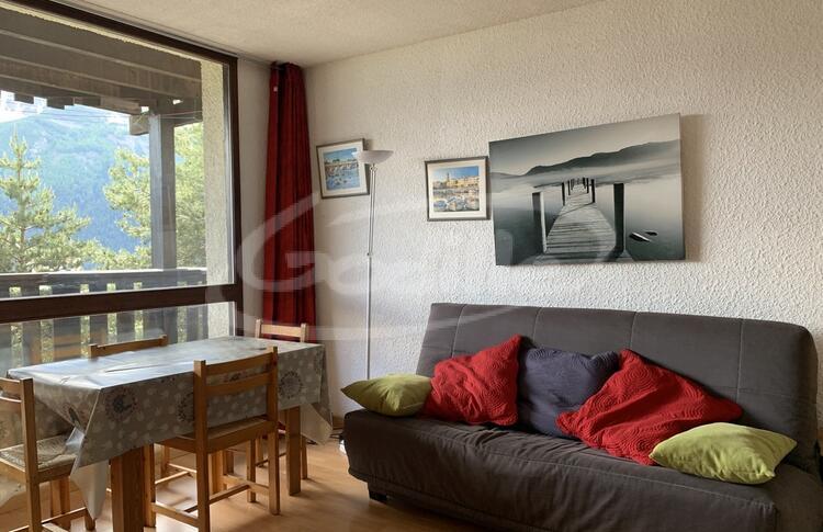 Vente / Praloup 1500 Studio  Vente / Praloup 1500 Studio