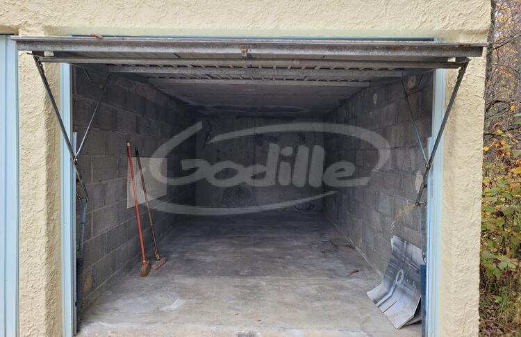 Vente / Praloup 1500 Parking  Vente / Praloup 1500 Parking