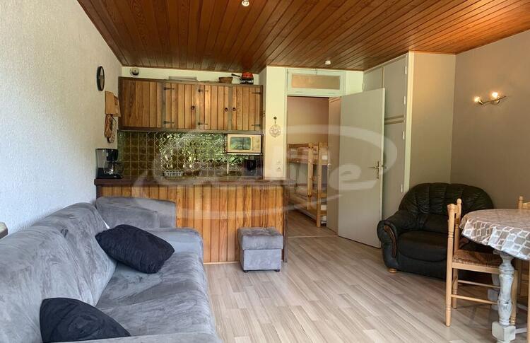 Location / Praloup 1600 Studio  / LE PORTILLO Location / Praloup 1600 Studio  / LE PORTILLO