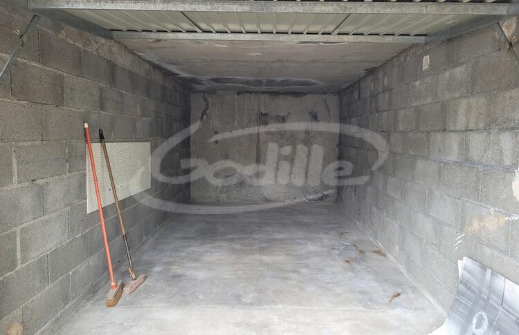 Vente / Praloup 1500 Parking  Vente / Praloup 1500 Parking