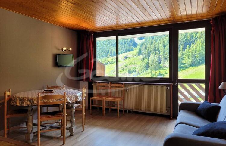 Location / Praloup 1600 Studio  / LE PORTILLO Location / Praloup 1600 Studio  / LE PORTILLO