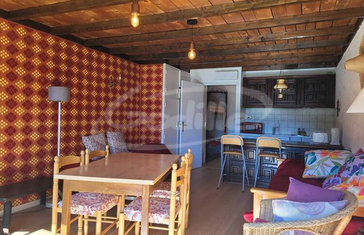 Location / Praloup 1600 Studio  / CHAMBEYRON Location / Praloup 1600 Studio  / CHAMBEYRON