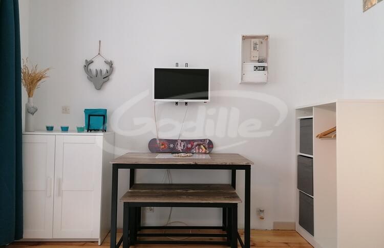 Vente / Praloup 1500 Studio  Vente / Praloup 1500 Studio