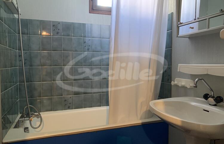 Vente / Praloup 1600 Studio  Vente / Praloup 1600 Studio