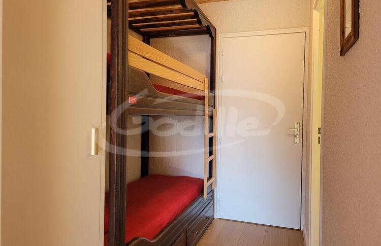 Location / Praloup 1600 Studio  / CHAMBEYRON Location / Praloup 1600 Studio  / CHAMBEYRON