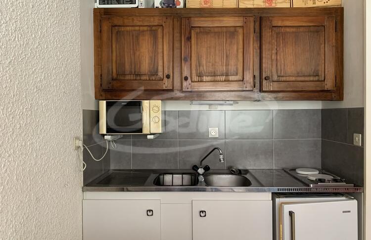 Vente / Praloup 1600 Studio  Vente / Praloup 1600 Studio