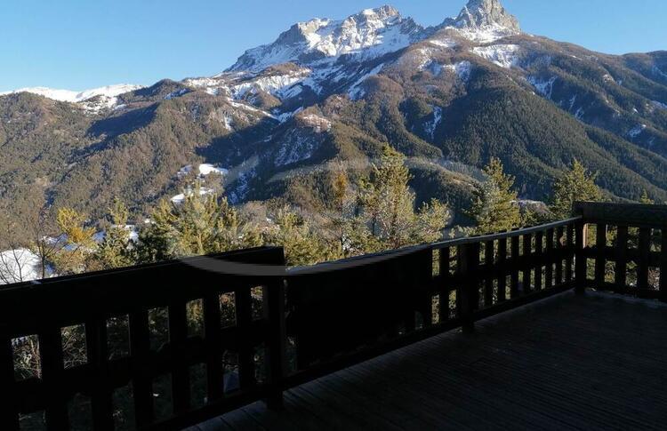 Location / Praloup 1500 Chalet  / CHALET LOU-LAN Location / Praloup 1500 Chalet  / CHALET LOU-LAN