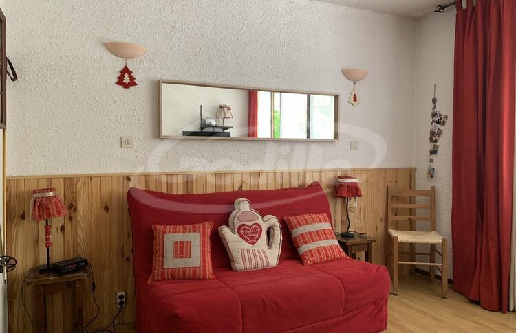 Vente / Praloup 1600 Studio  Vente / Praloup 1600 Studio