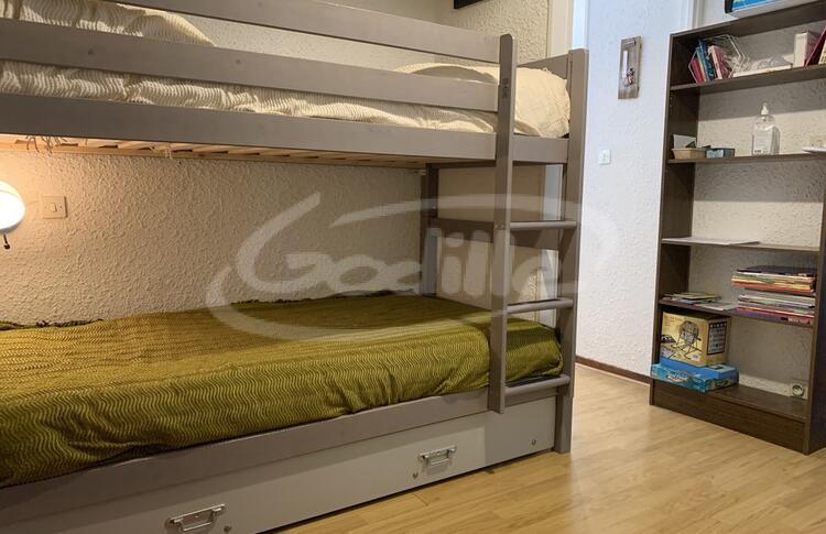 Vente / Praloup 1600 Studio  Vente / Praloup 1600 Studio