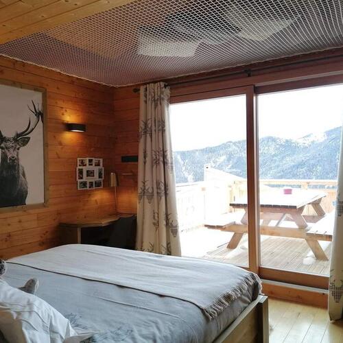 CHALET LA GROTTE DE L'OURS CHALET LA GROTTE DE L'OURS