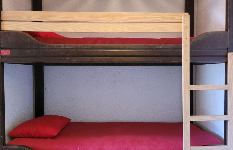 Location / Praloup 1600 Studio  / CHAMBEYRON Location / Praloup 1600 Studio  / CHAMBEYRON