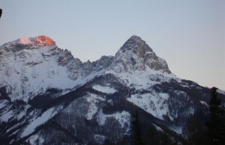 Location / Praloup 1600 Studio  / SEOLANES Location / Praloup 1600 Studio  / SEOLANES