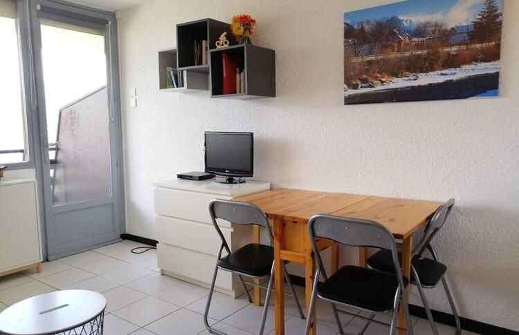 Location / Praloup 1600 Studio  / CHAUMONT 2 Location / Praloup 1600 Studio  / CHAUMONT 2